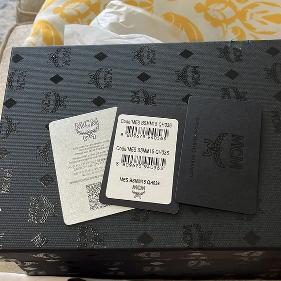 Mcm pink rubber slide - Picture 4 of 8